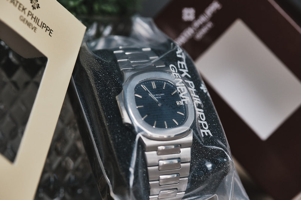 Patek Philippe Nautilus Blue Jumbo Service Sealed